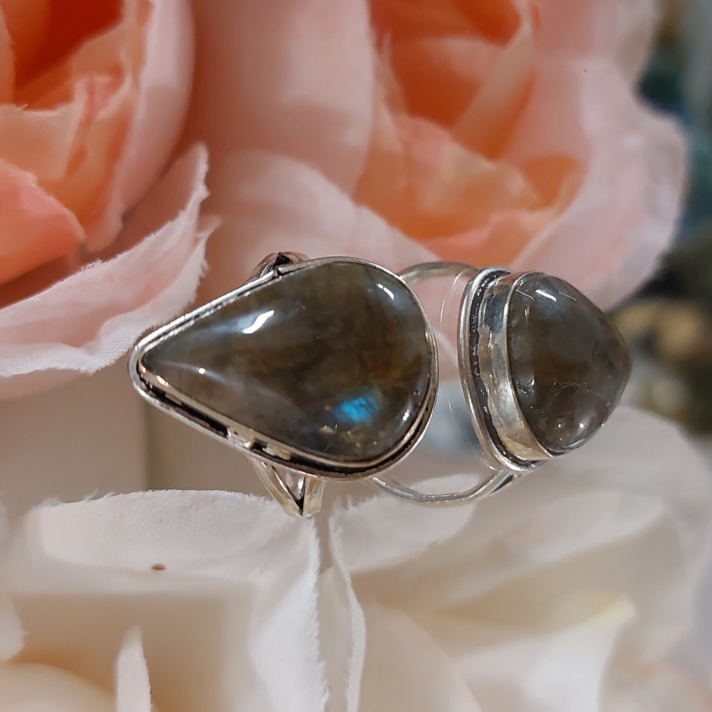 Laboradorite Stone Ring - Size 8 - Picture 4 of 8